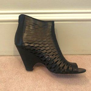 Barneys New York Talco Nero Wedges Size 38